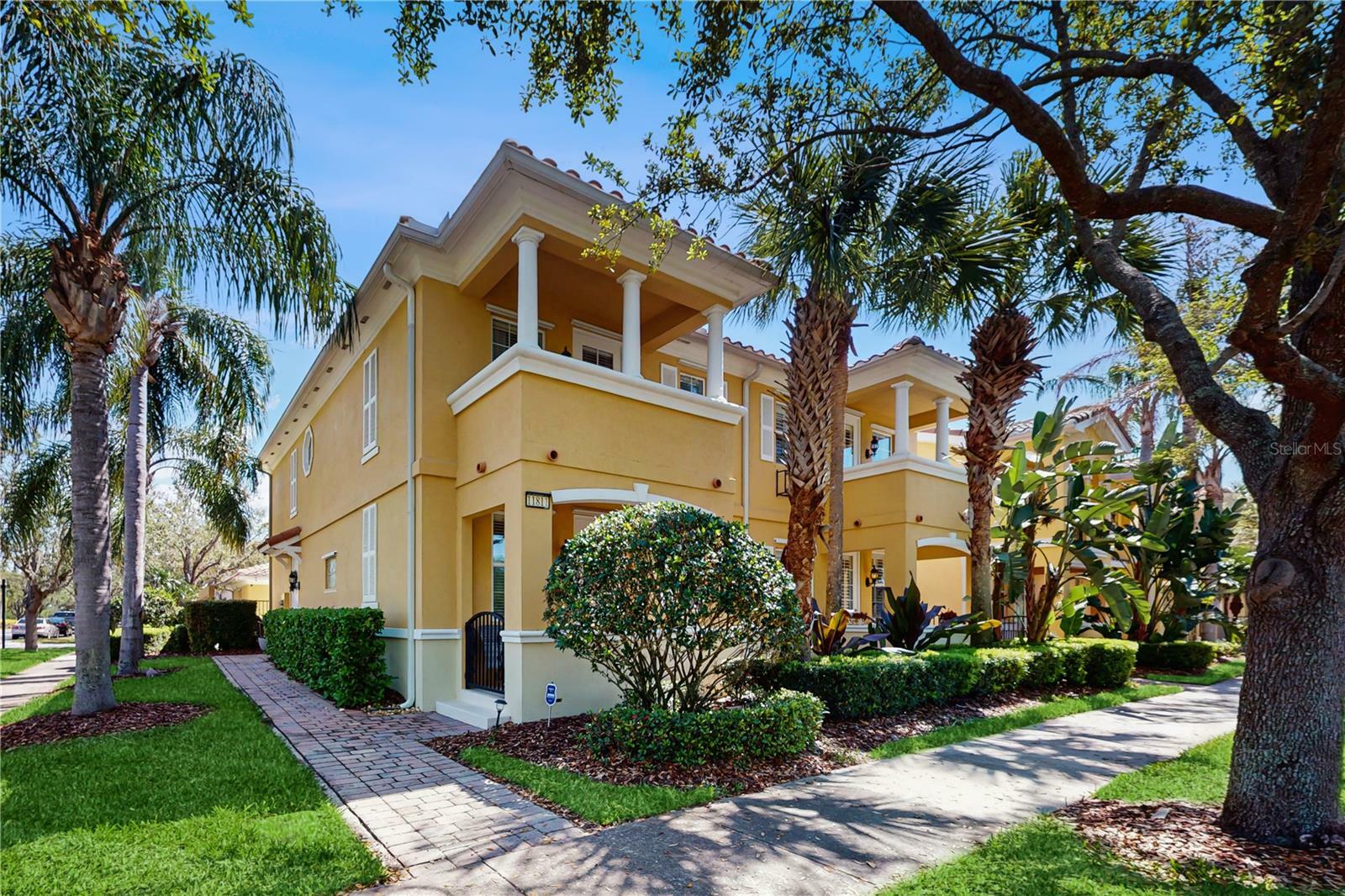 Property Photo: 11811 James Bay Drive FL 32827