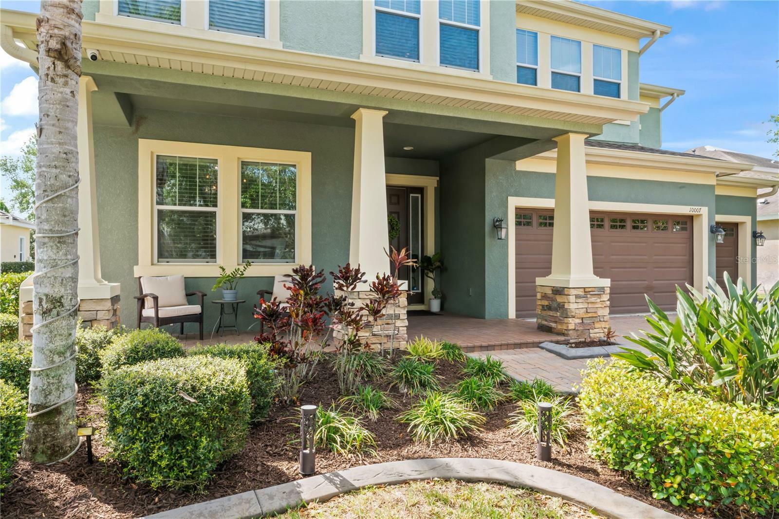 Property Photo: 10007 Hazelnut Court FL 33647