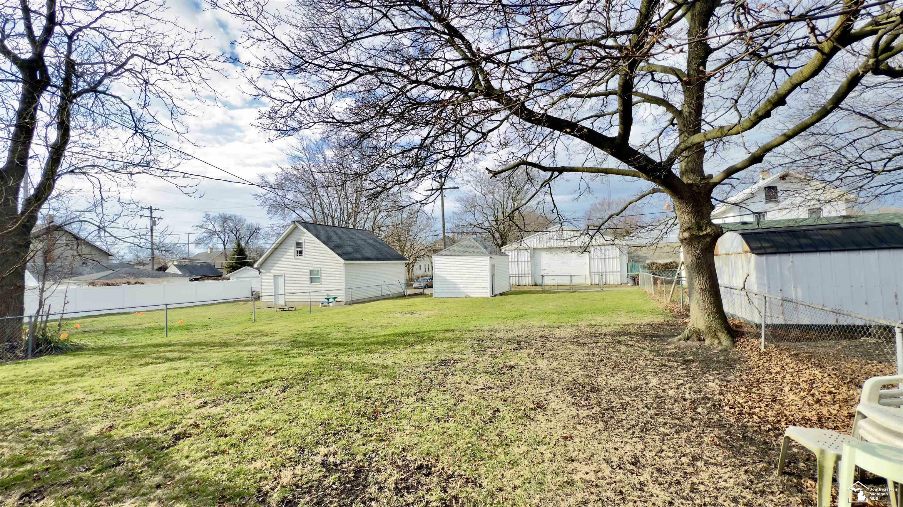 Property Photo:  508 Humphrey Street  MI 48161 