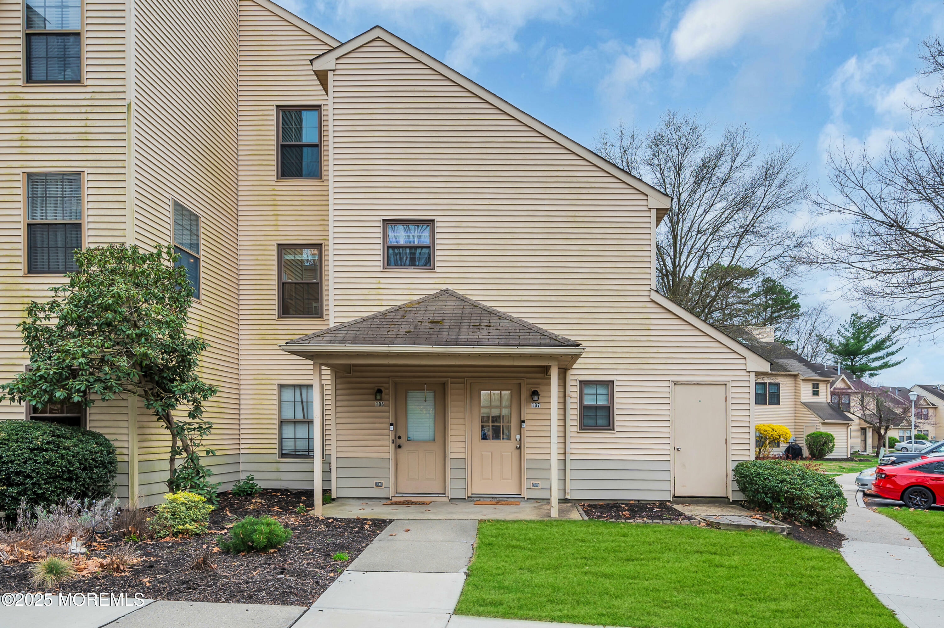 Property Photo:  107 Daffodil Drive  NJ 08527 