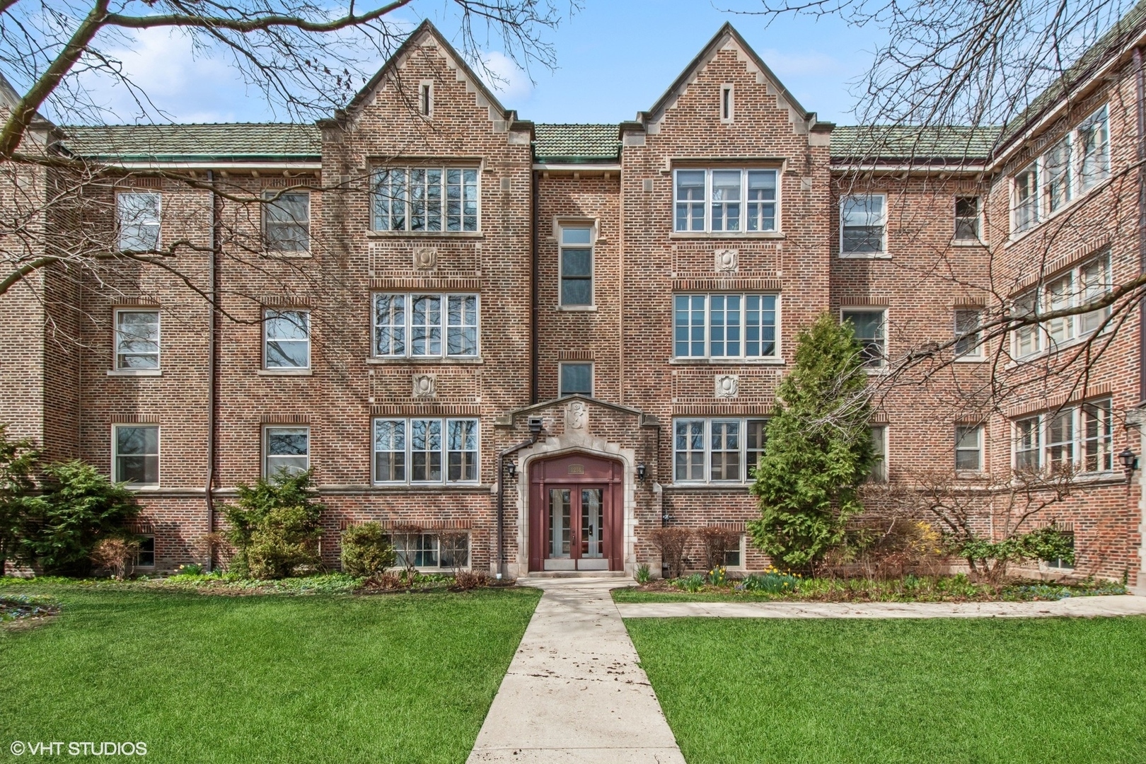 Property Photo: 1214 Central Street 2N IL 60201