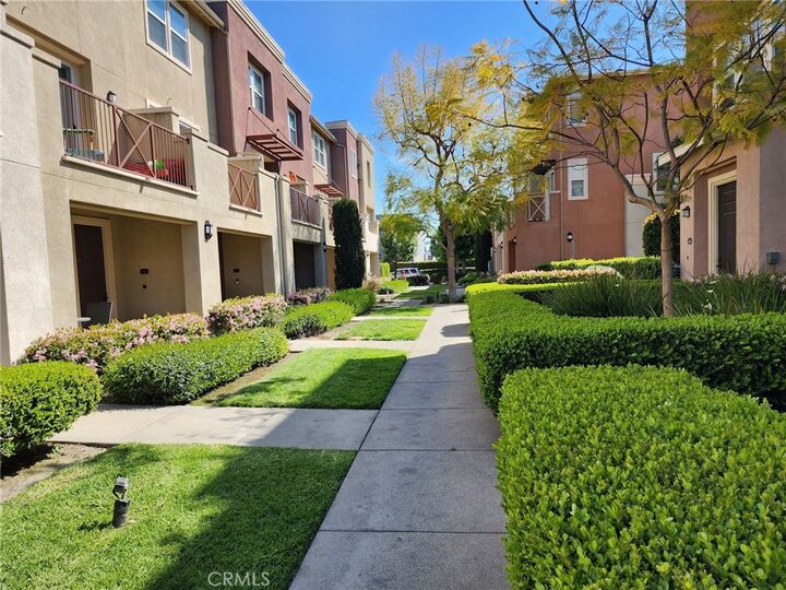 Property Photo:  500 N Willowbrook Avenue M8  CA 90220 