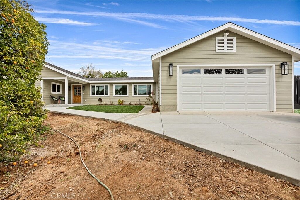 Property Photo: 521 Sunnyside Avenue CA 92373