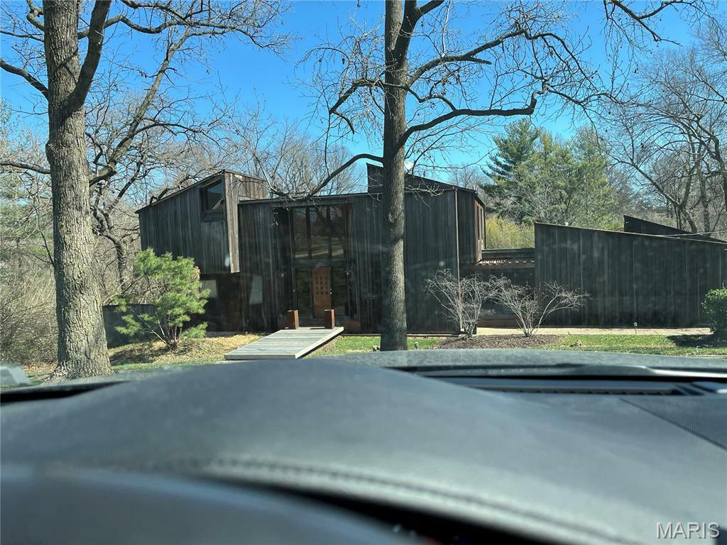 952 W Revere Drive  Town and Country MO 63141 photo