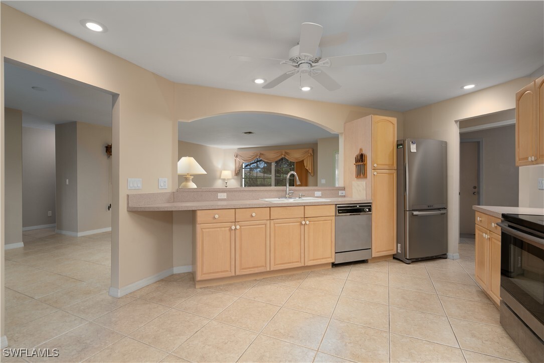 Property Photo:  112 Fairway Circle  FL 34110 