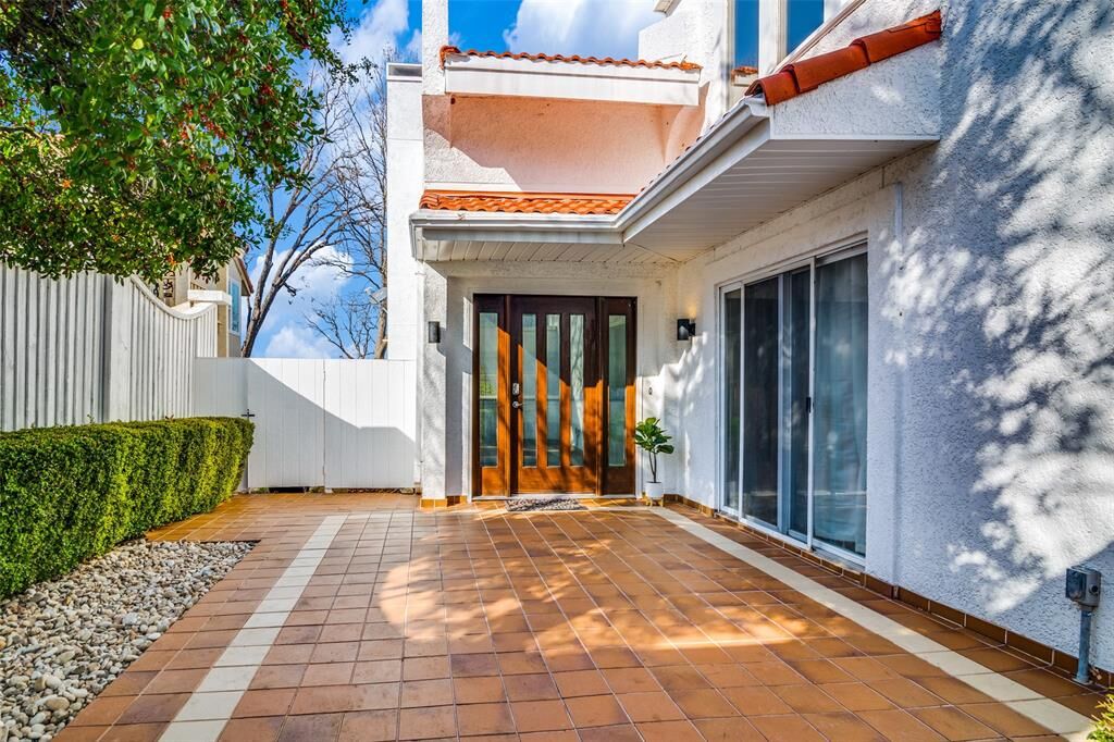 Property Photo:  3612 Lakeside Drive  TX 75087 