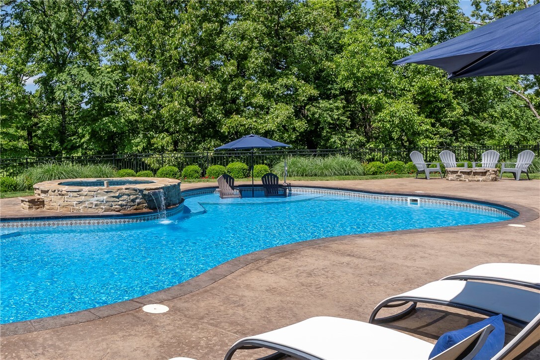 407 NW Linebarger Lane  Bentonville AR 72712 photo