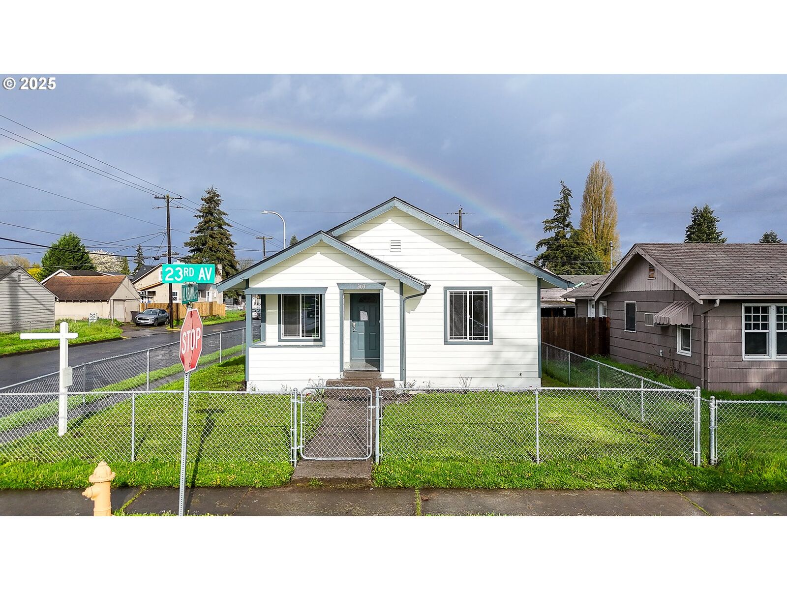Property Photo: 303 23rd Ave WA 98632