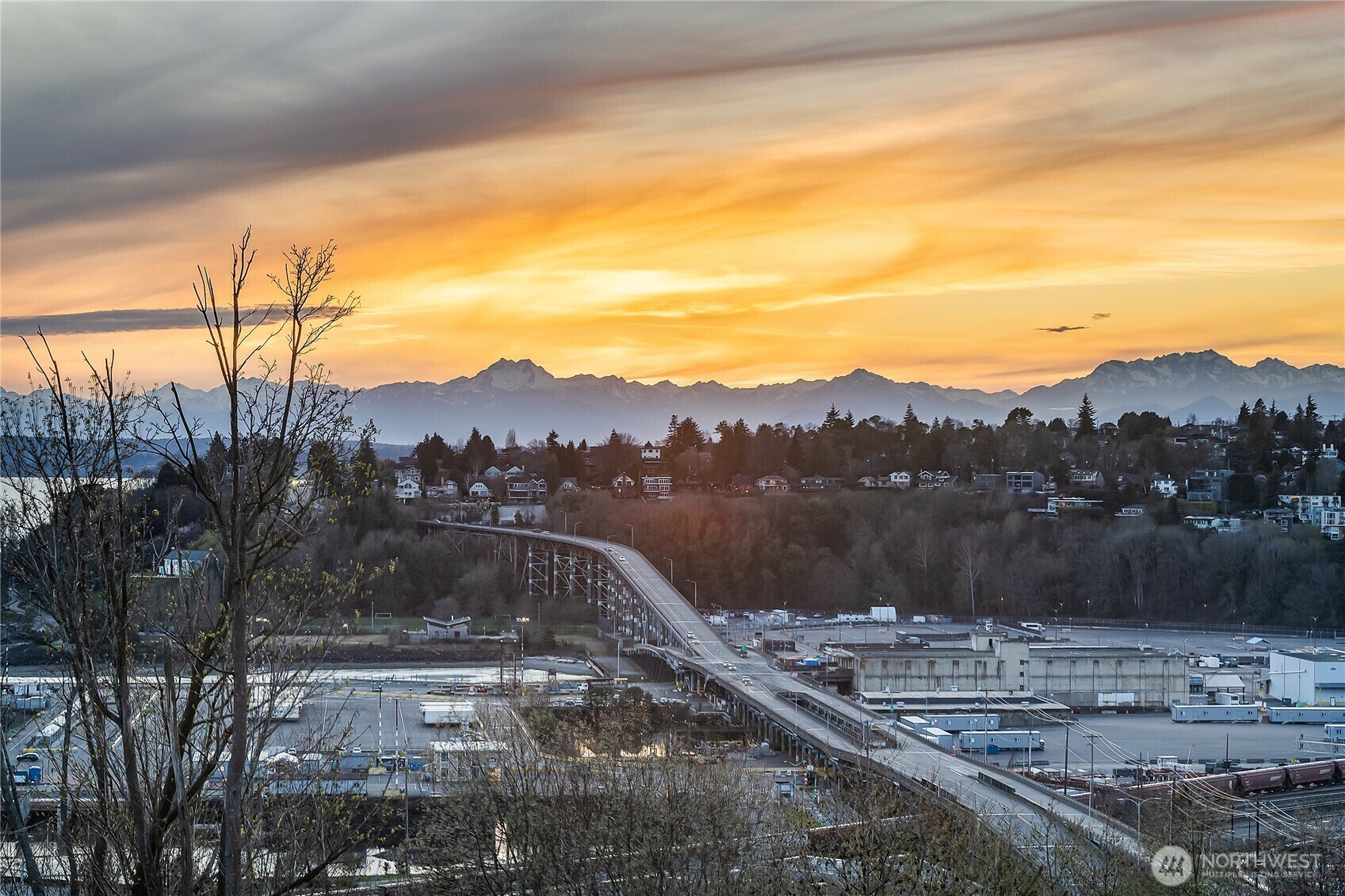 Property Photo: 1511 11th Avenue W 5 WA 98119