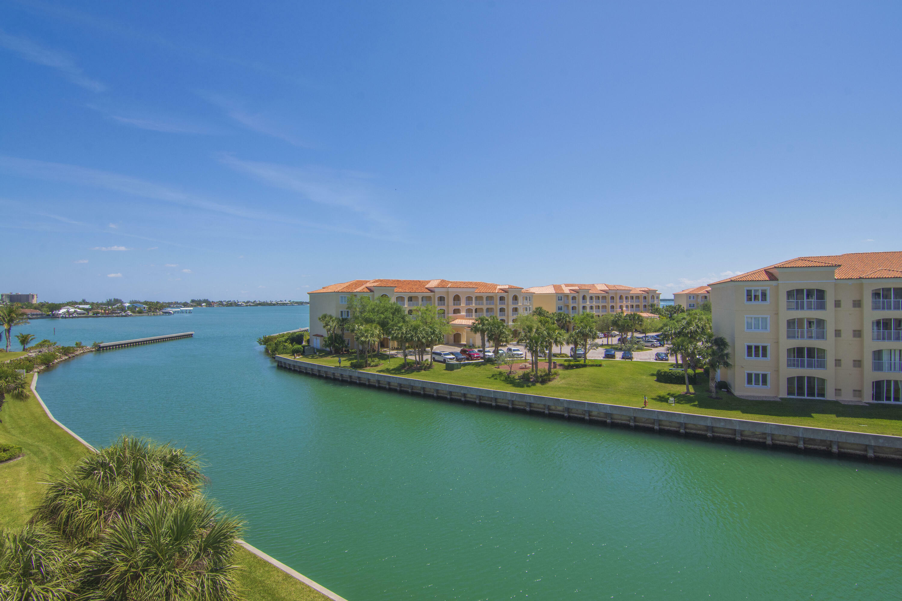 Property Photo:  6 Harbour Isle Drive E Ph01  FL 34949 