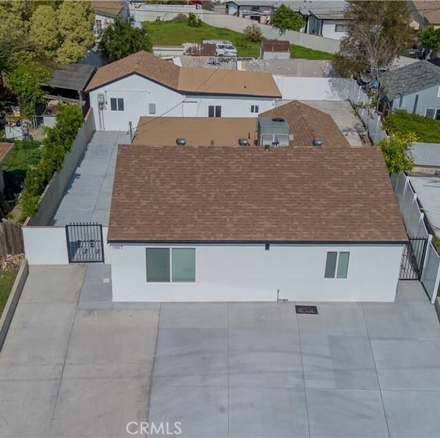 Property Photo: 11917 Burton Street CA 91605