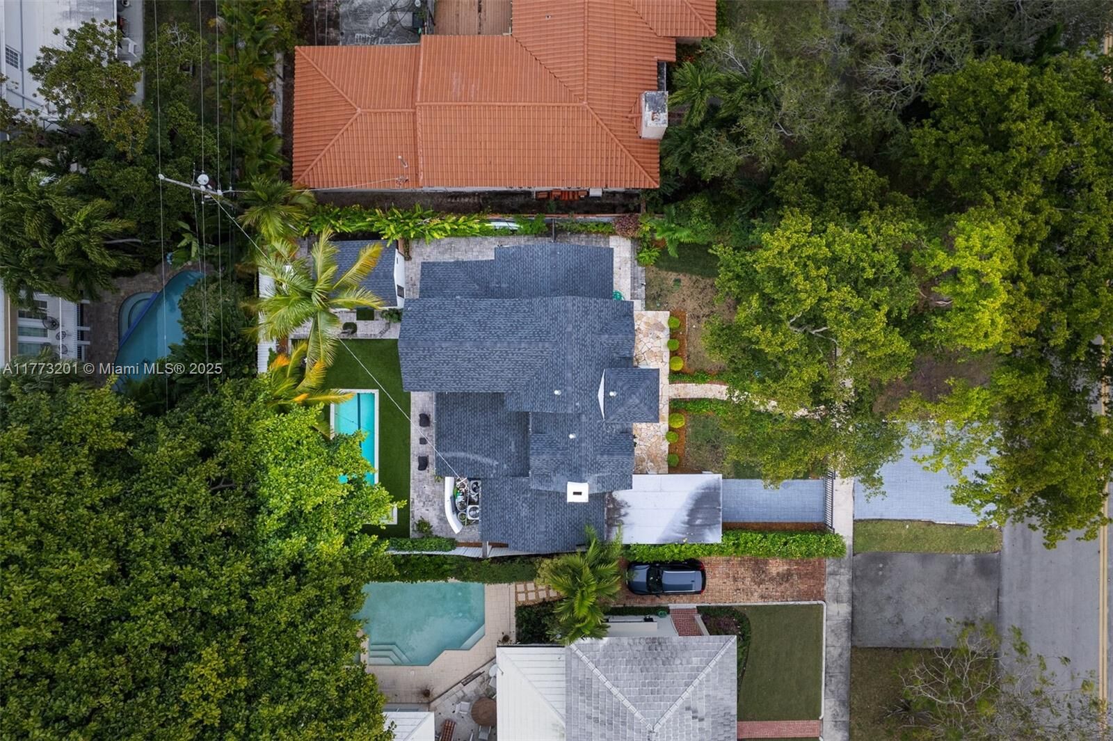 Property Photo: 467 NE 55th Ter 0 FL 33137