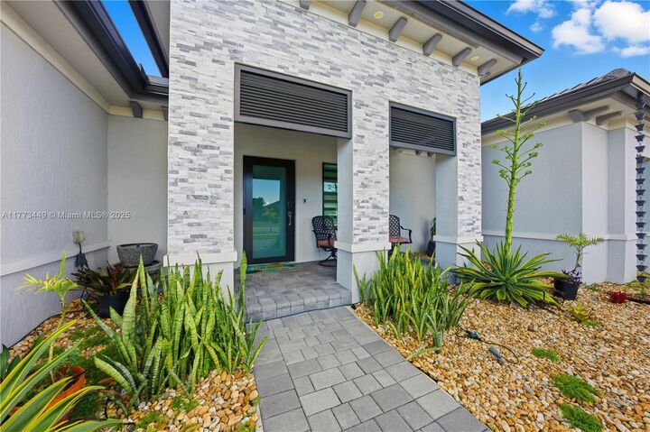 19080 SW 133 Ct  Miami FL 33177 photo