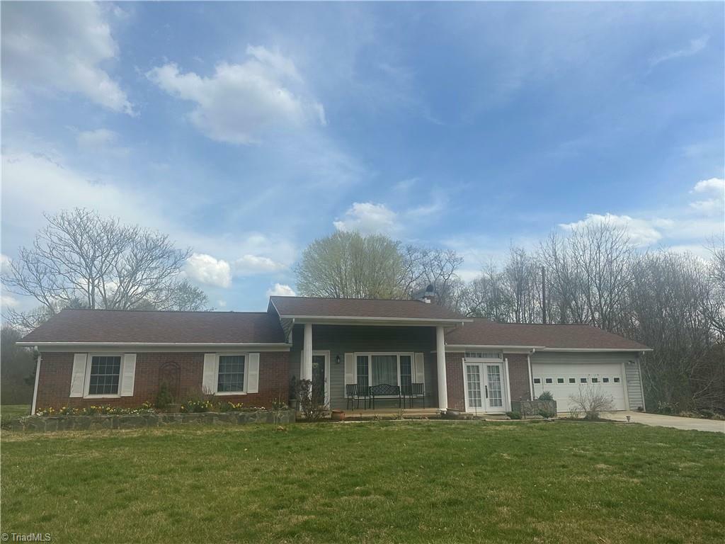 Property Photo: 704 Oak Ridge Church Road NC 28635