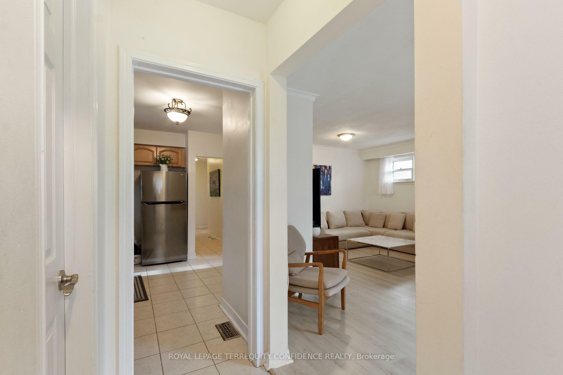 Property Photo: 125 Wedgewood Drive ON M2M 2H6
