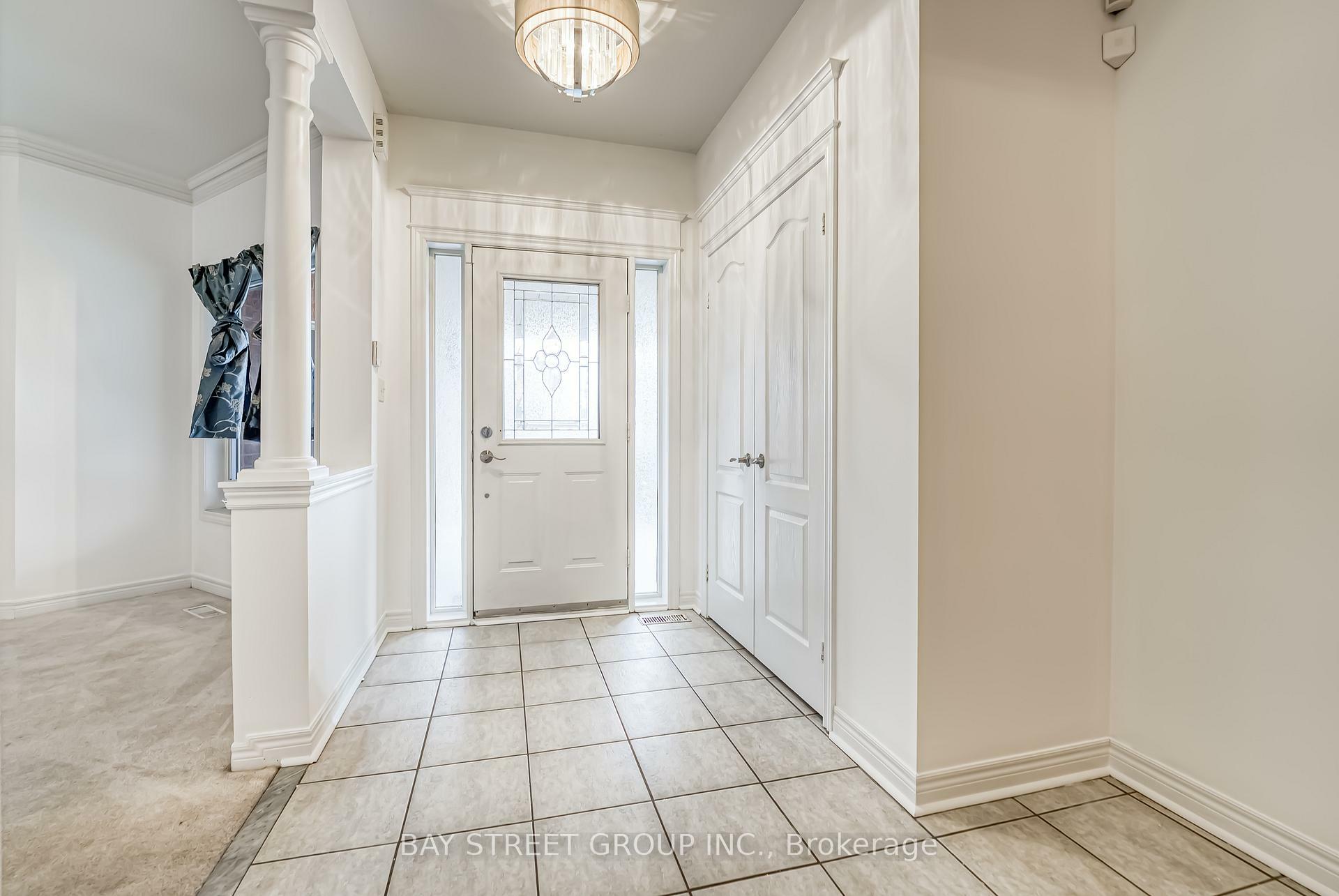 Property Photo: 4 Pitfield Avenue ON L1R 2P7