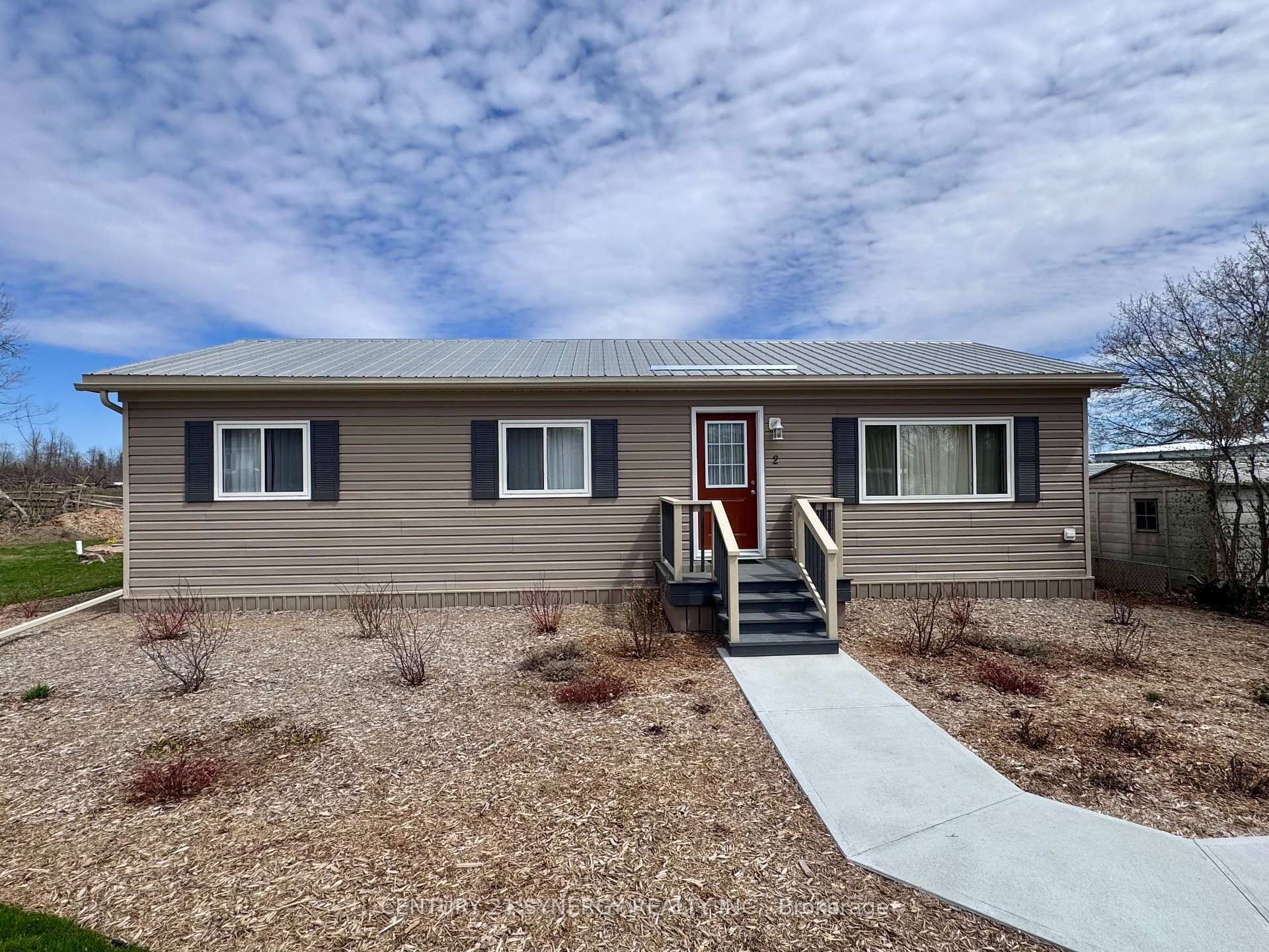 Property Photo: 2 Kavanagh Drive ON K7A 0J4
