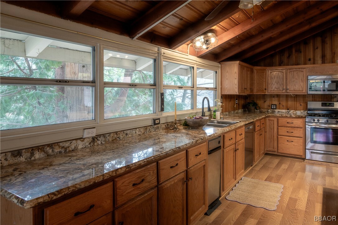 Property Photo:  23696 Manzanita Drive  CA 92325 