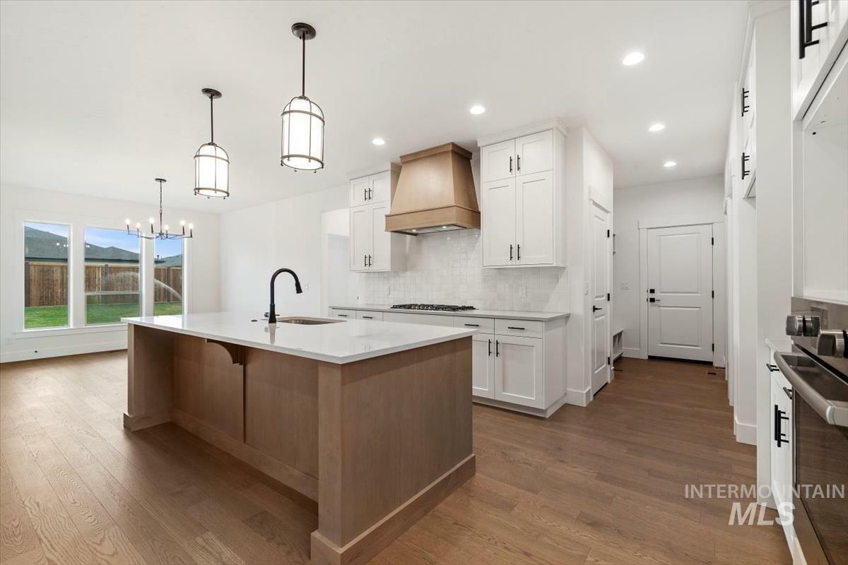 Property Photo: 104 S Ryde Ave ID 83634