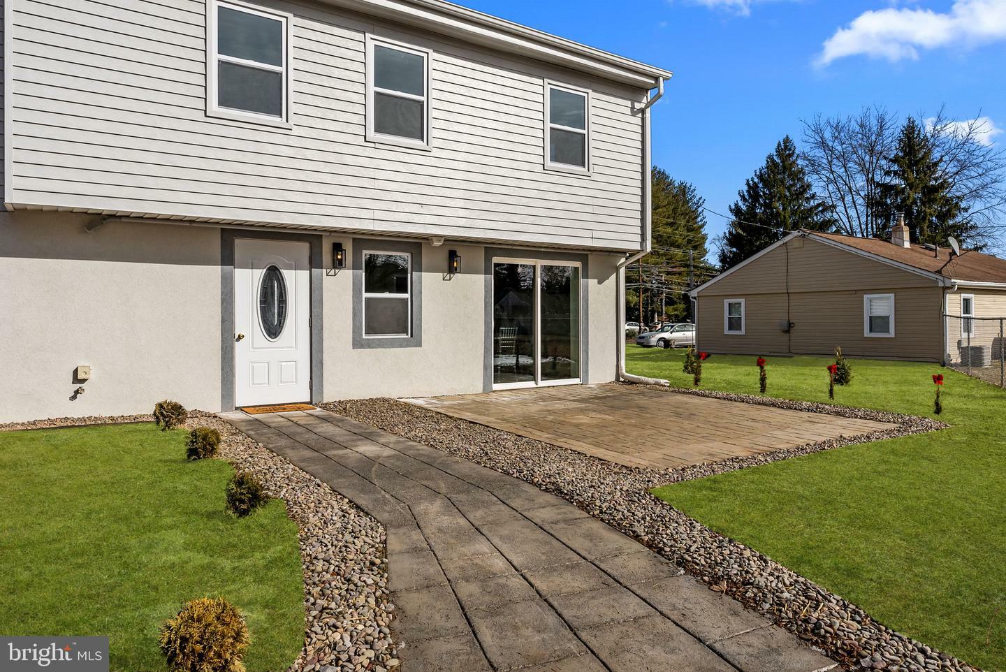 Property Photo: 537 W County Line Road PA 19040