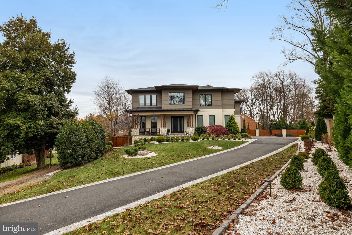 1549 Brookhaven Drive  McLean VA 22101 photo
