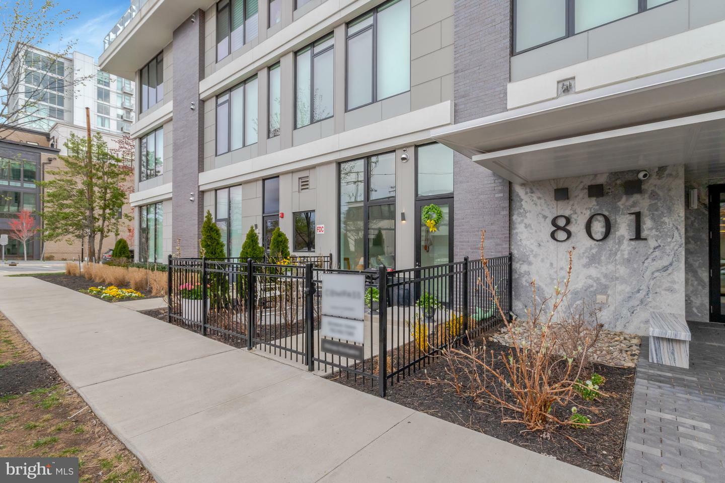 Property Photo:  801 N Fairfax Street 136  VA 22314 