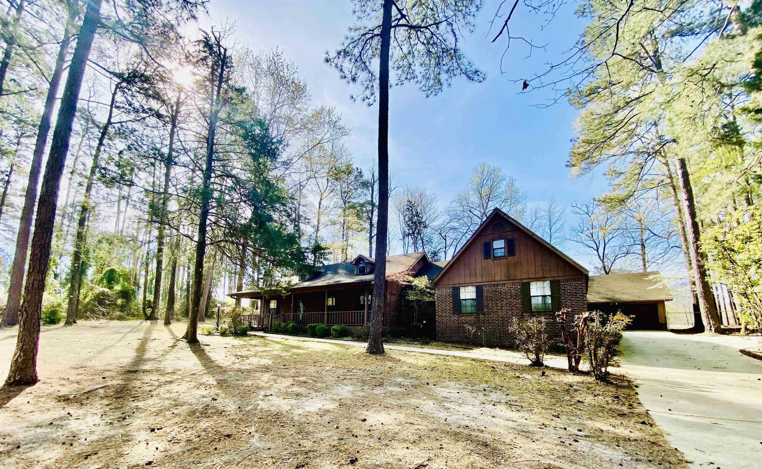 Property Photo: 127 Southwood Dr AR 71701
