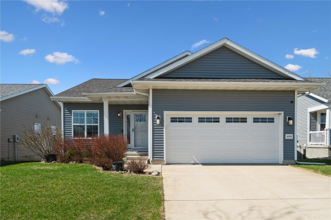 Property Photo: 6109 Ridgewood Meadows Lane NE IA 52411