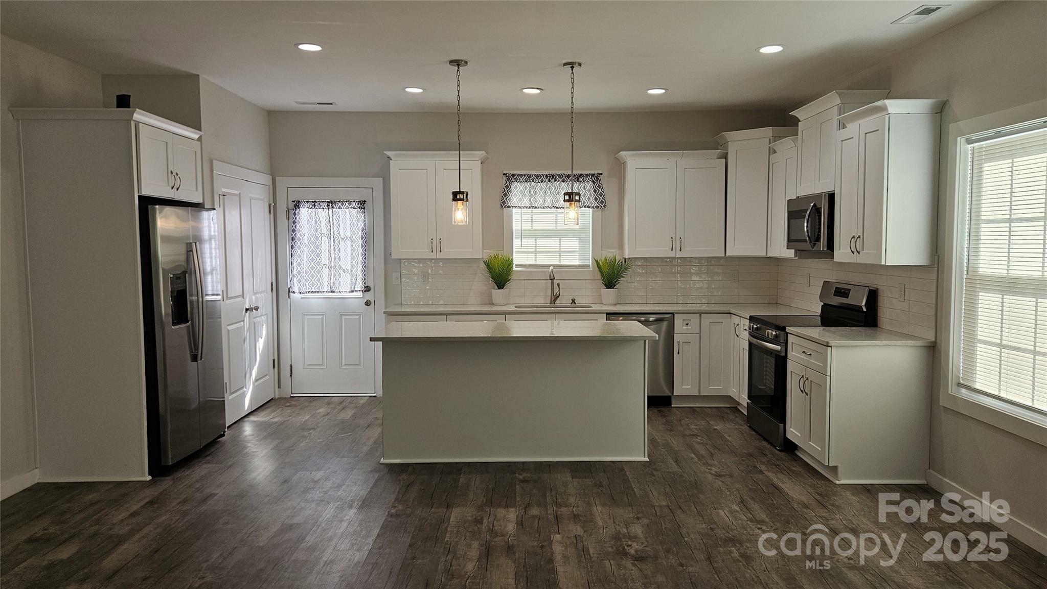 Property Photo: 1124 Clouse Street NC 28052