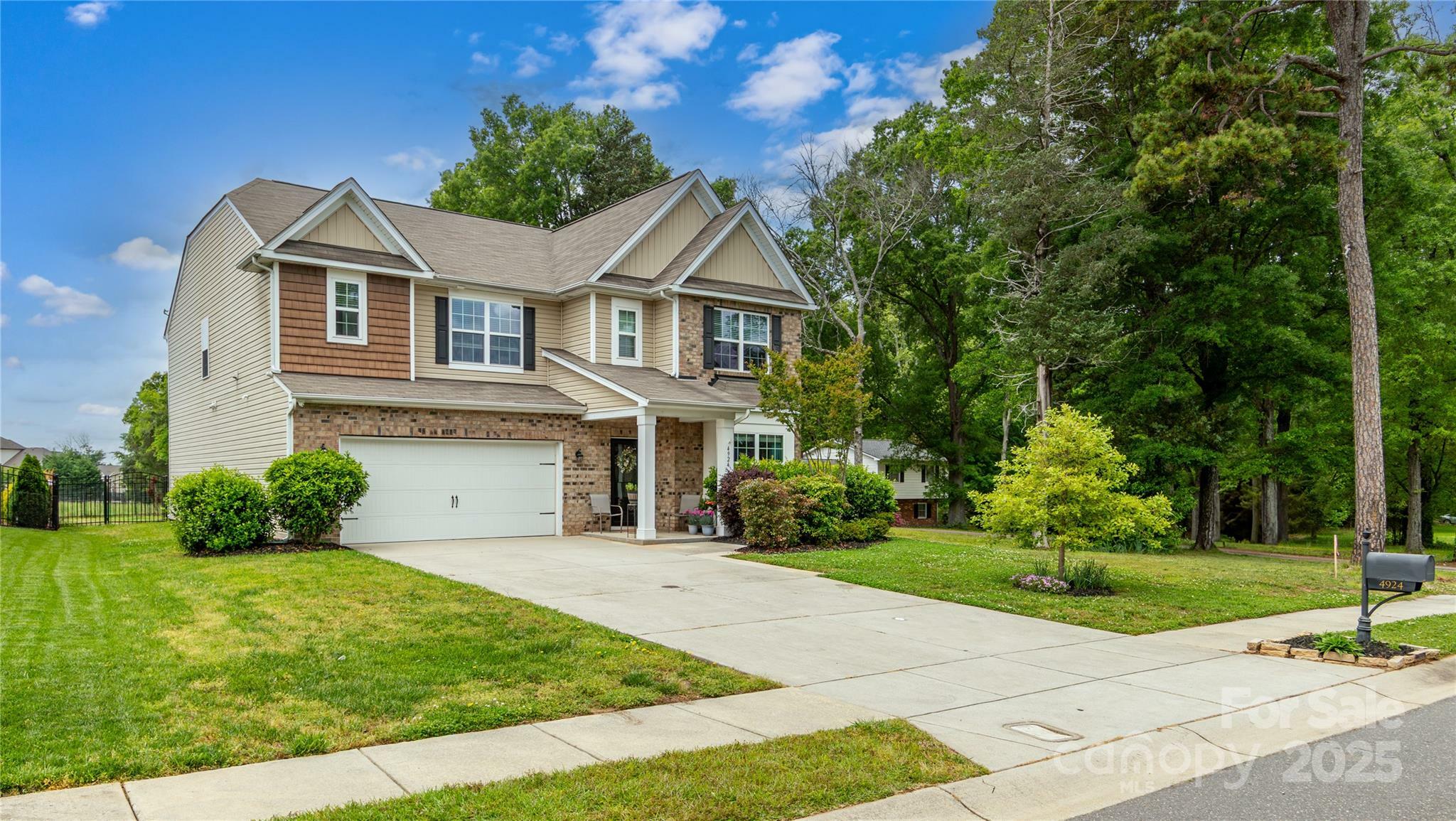 Property Photo: 4924 Riverdale Drive NC 28273