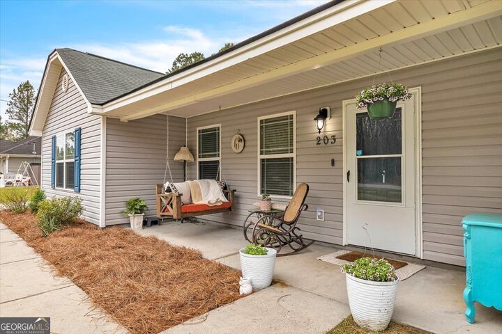 Property Photo:  203 Hendrix Street NE  GA 31316 