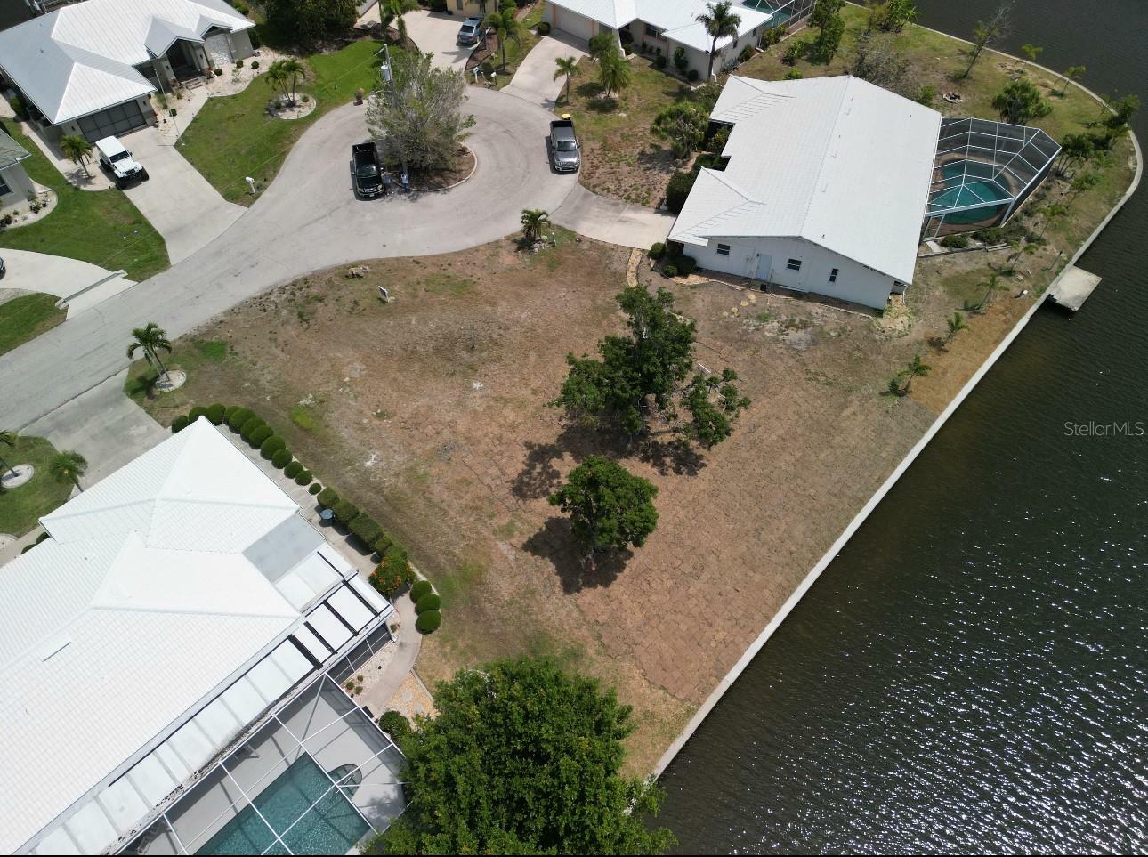 Property Photo: 571 Belvedere Court FL 33950