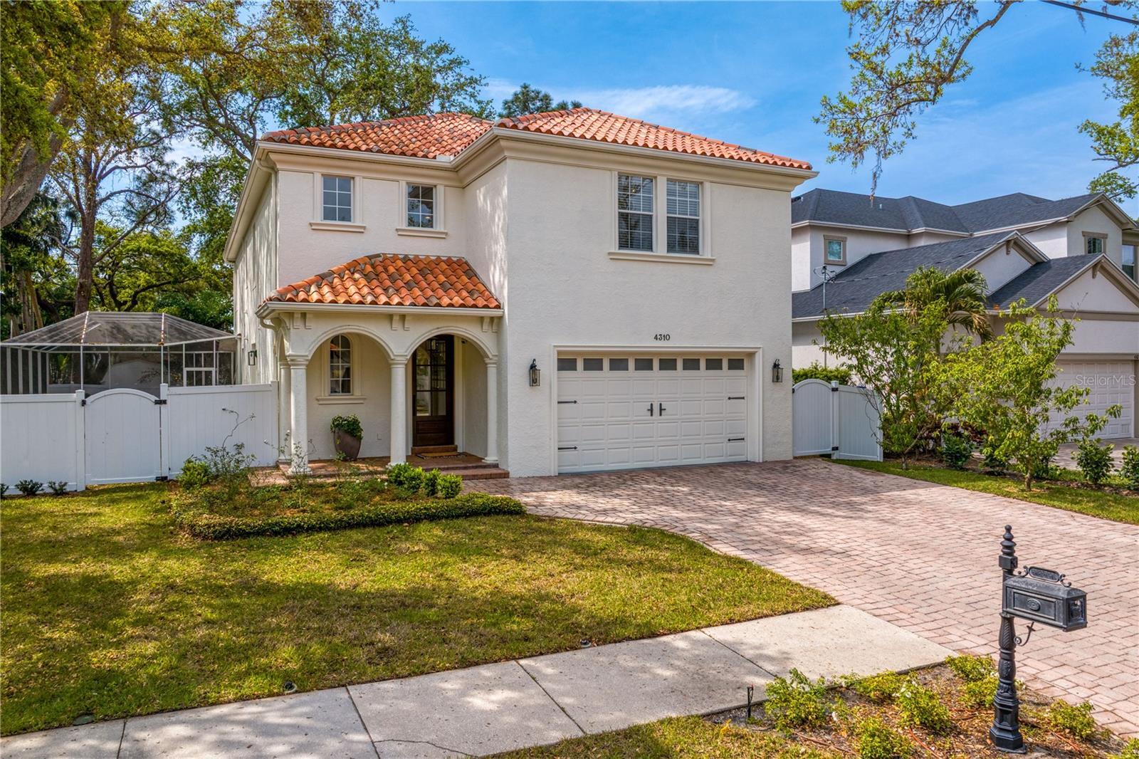 Property Photo: 4310 W Sevilla Street FL 33629