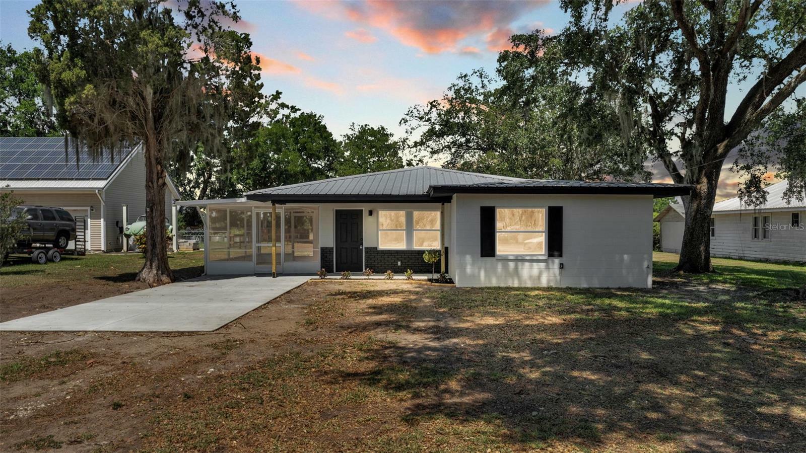 Property Photo:  1650 W McLeod Street  FL 33830 