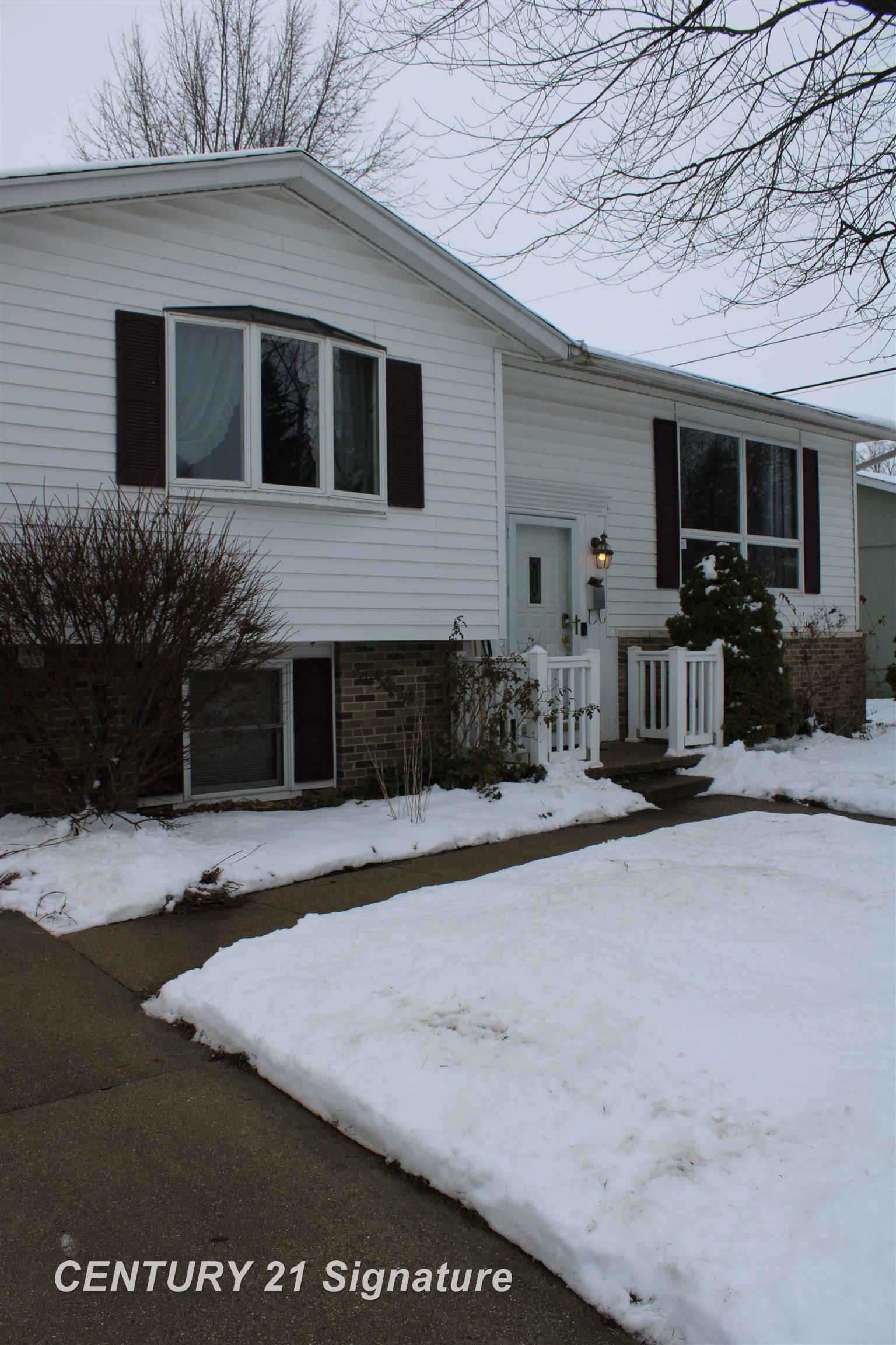 Property Photo: 4513 Hamilton Drive MI 48642