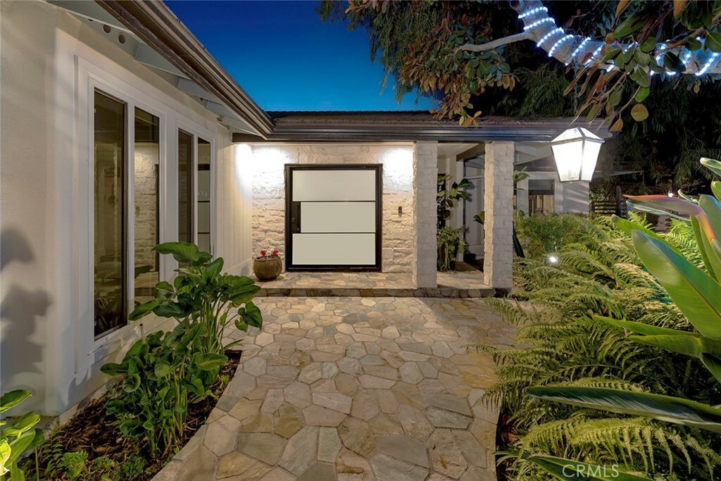 Property Photo: 18821 Ridgeview Circle CA 92861