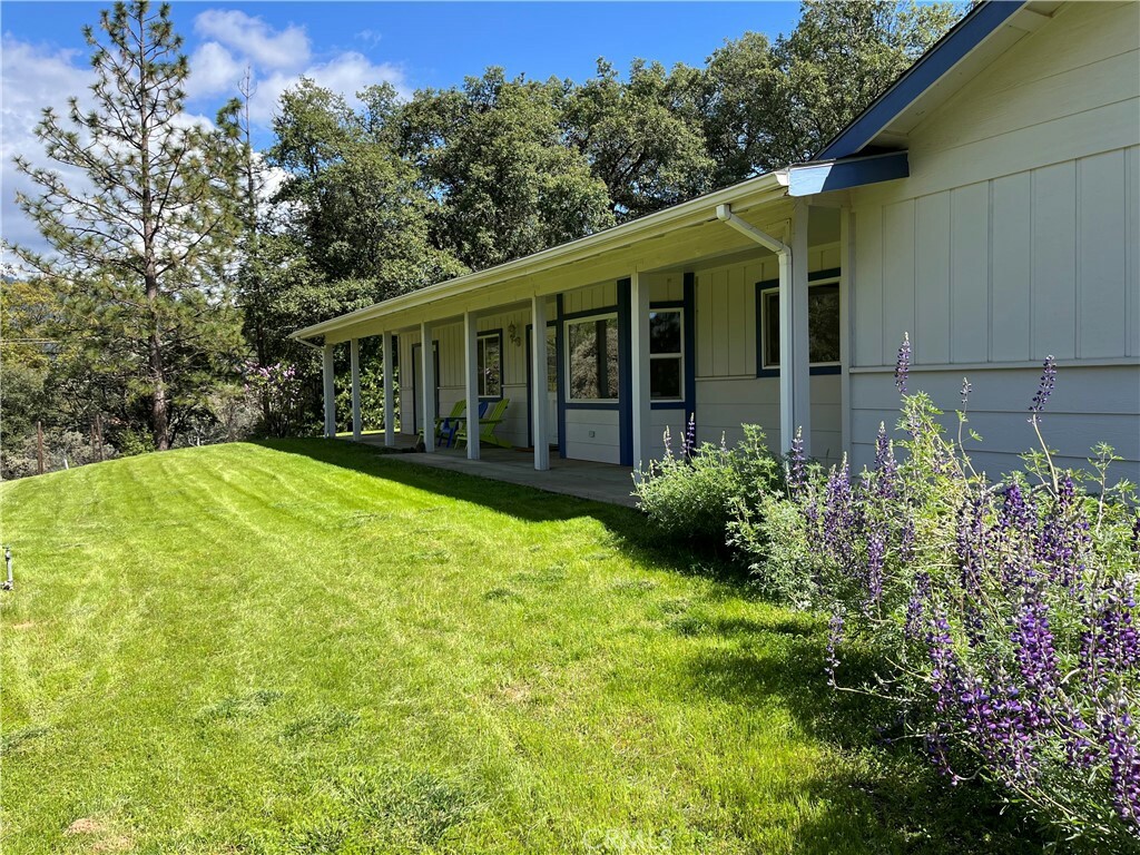 Property Photo: 5869 Meadow Lane CA 95338