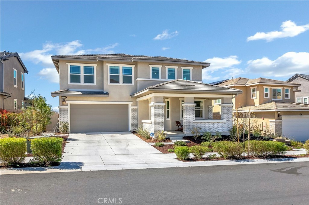 Property Photo: 39463 Dayspring Way CA 92591