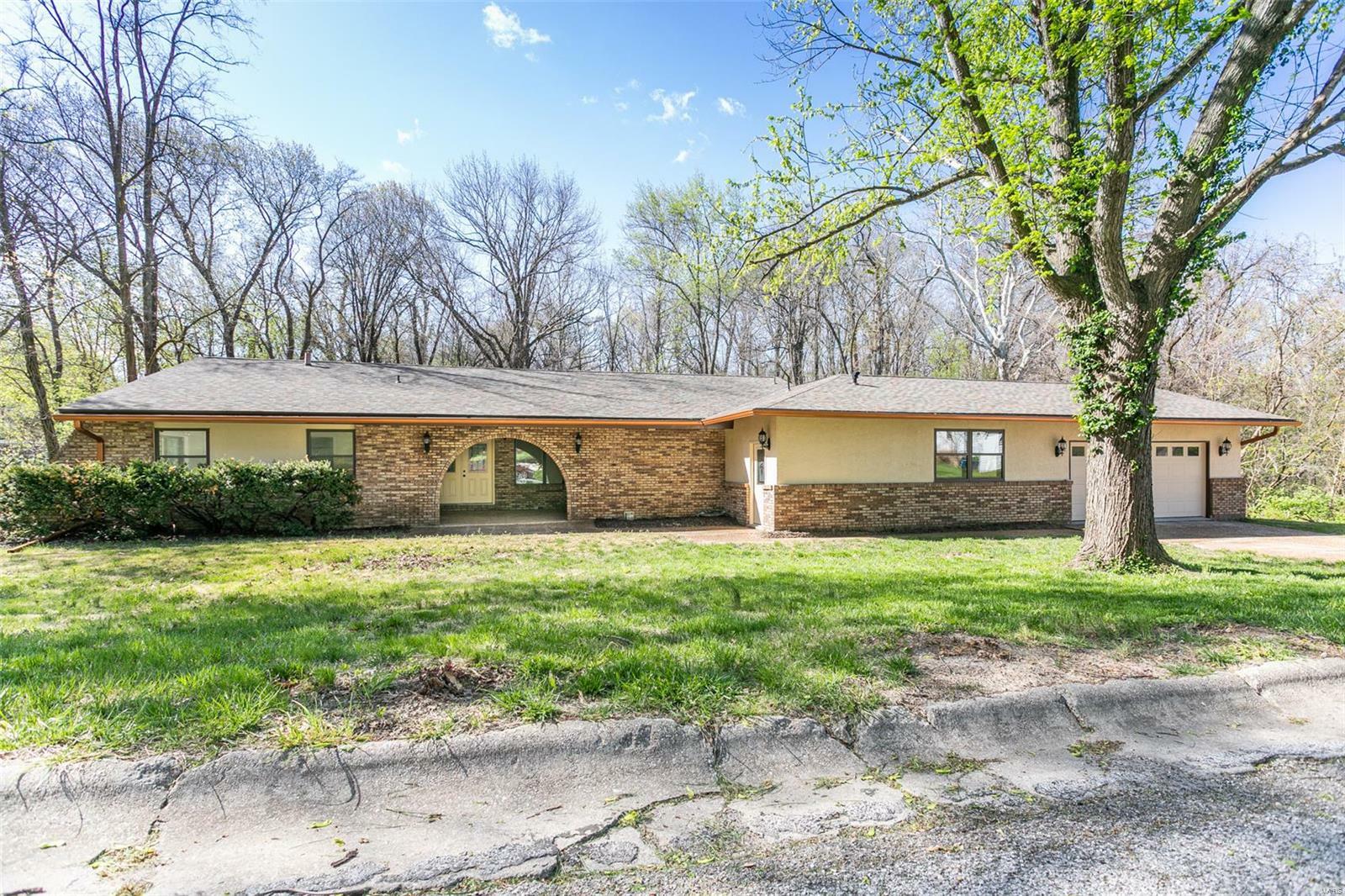 Property Photo: 905 Northdale Drive IL 62002