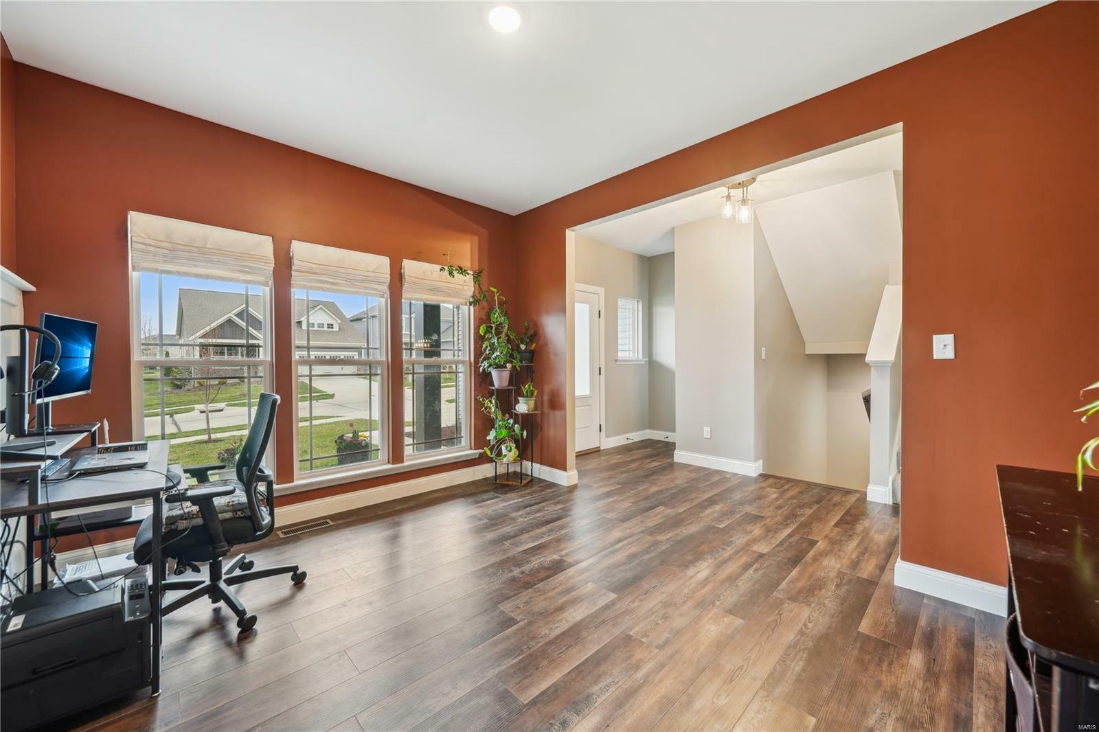 Property Photo: 114 Palais Court MO 63301