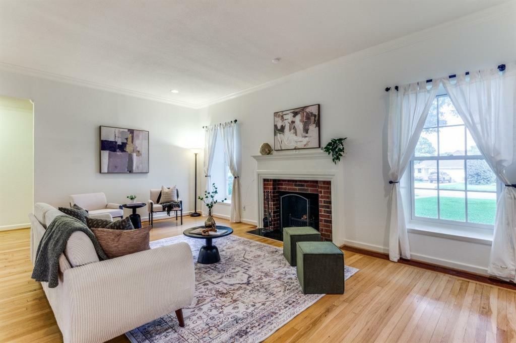 Property Photo: 6208 Locke Avenue TX 76116