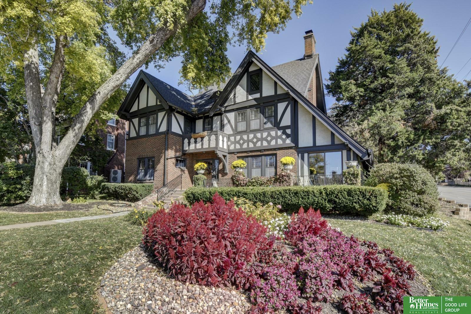 Property Photo: 101 N 54 Street NE 68132