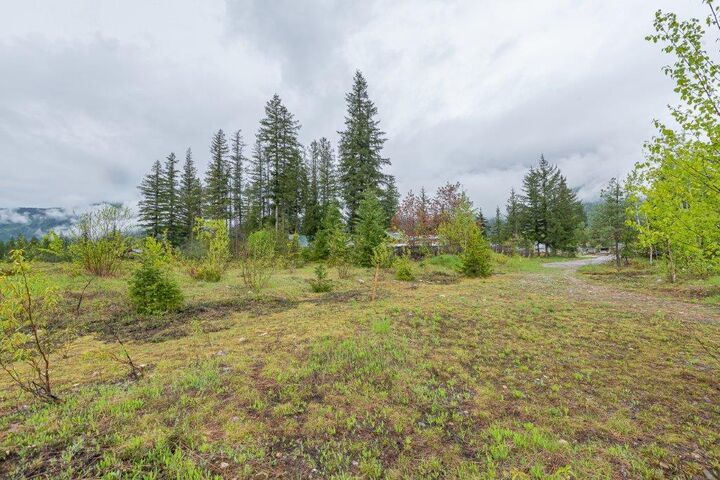 Property Photo: 4103 Balsam Way BC V0E 2J0