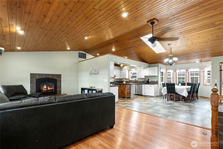 Property Photo: 8865 Northwood Road WA 98264