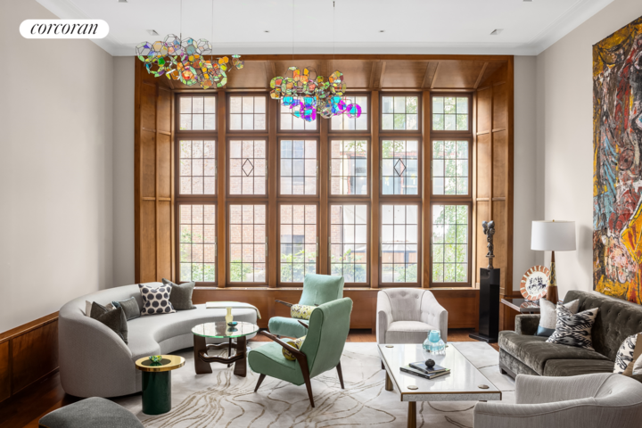 Property Photo:  159 E 61st Street  NY 10065 
