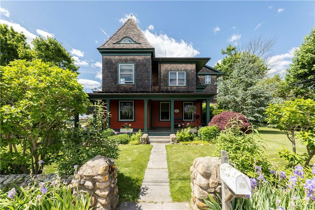 Property Photo:  43 Avondale Road  RI 02891 