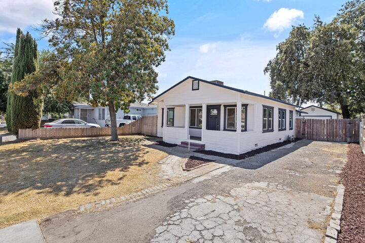 659 S Pratt Street  Tulare CA 93274 photo