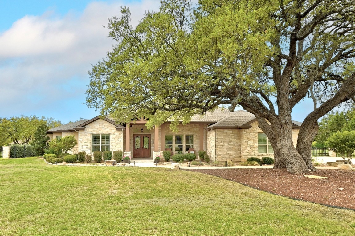 Property Photo: 109 Marbella Way TX 78633