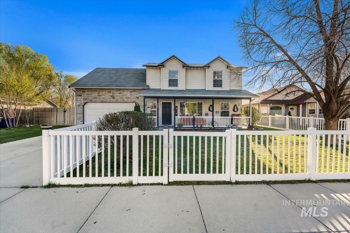 Property Photo: 122 N Orchard Heights Way ID 83651