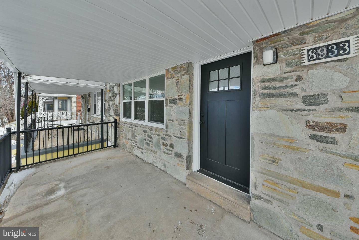 Property Photo: 8933 E Roosevelt Boulevard PA 19152
